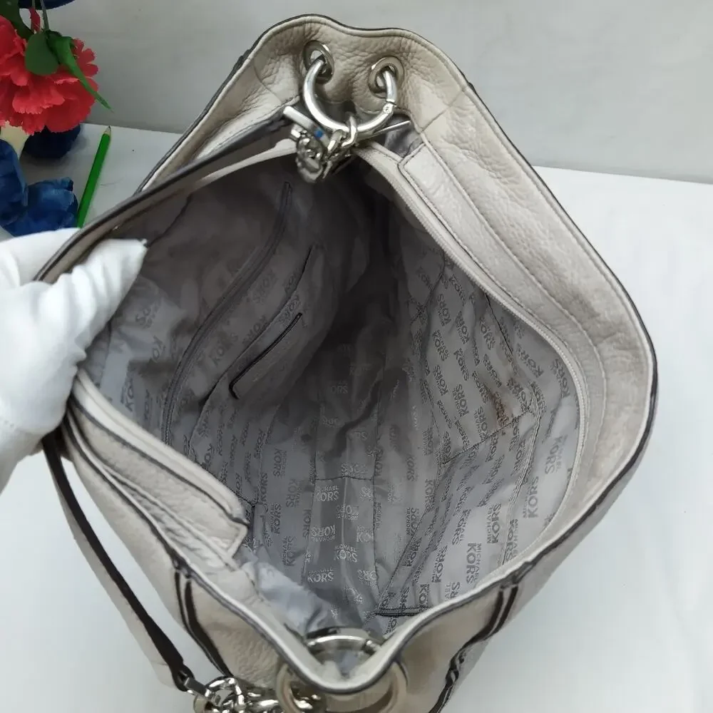 Michael Kors Gray Pebbled Leather Zipper Closure Hobo Shoulder Bag
